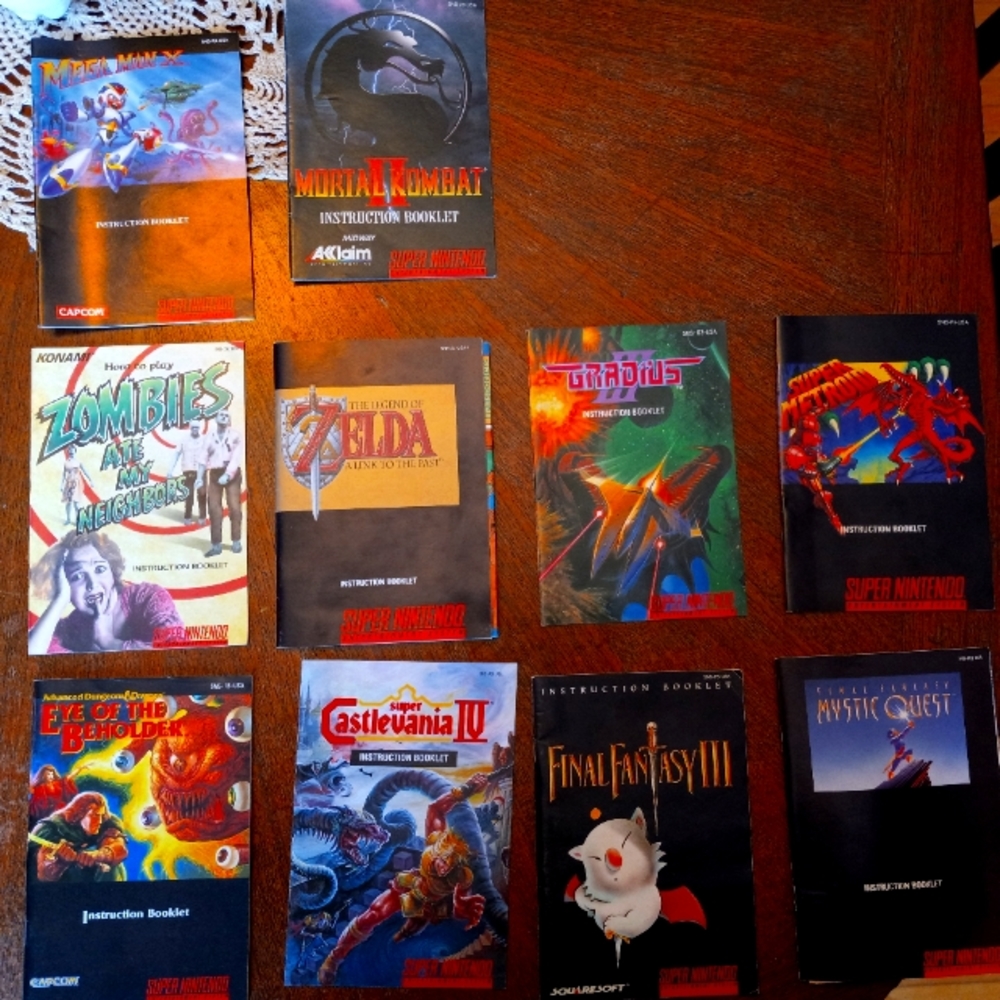 Lot of 10 SNES instruction booklets